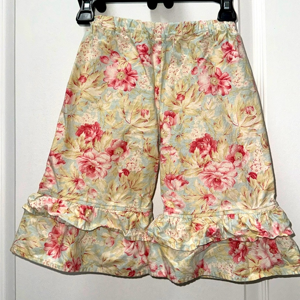 Ruffle pants.